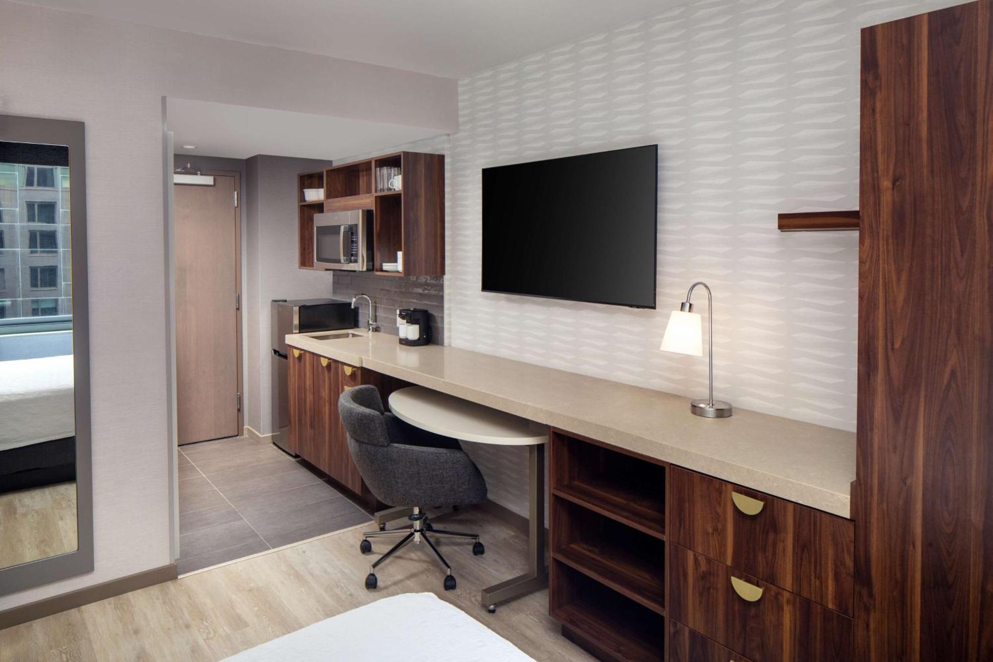 Home2 Suites By Hilton New York Times Square Zewnętrze zdjęcie