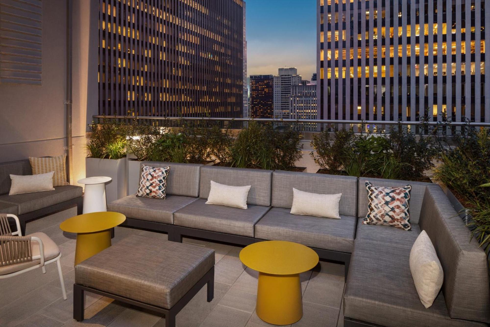 Home2 Suites By Hilton New York Times Square Zewnętrze zdjęcie